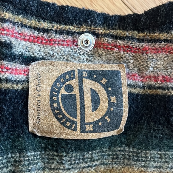 International Denim Blanket Lined Jean Jacket Size Medium - Picture 10 of 12